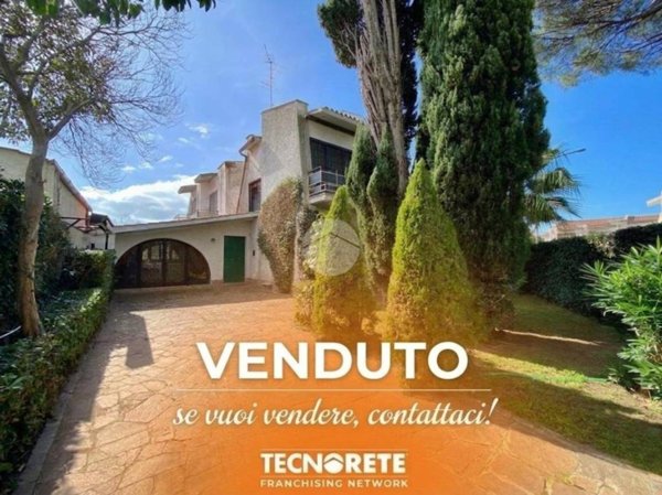 casa indipendente in vendita ad Ardea in zona Marina di Ardea