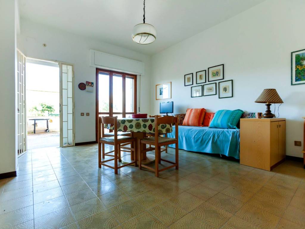 appartamento in vendita ad Ardea in zona Lido dei Pini