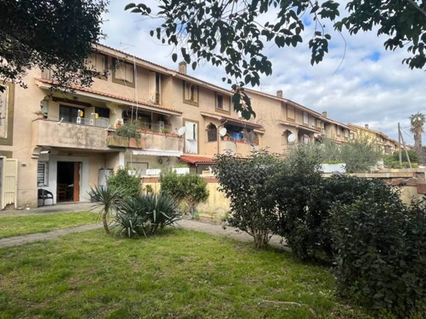 casa indipendente in vendita ad Ardea in zona Nuova California