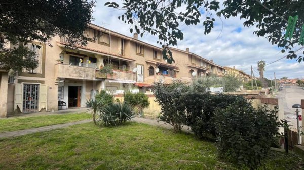 appartamento in vendita ad Ardea in zona Nuova California