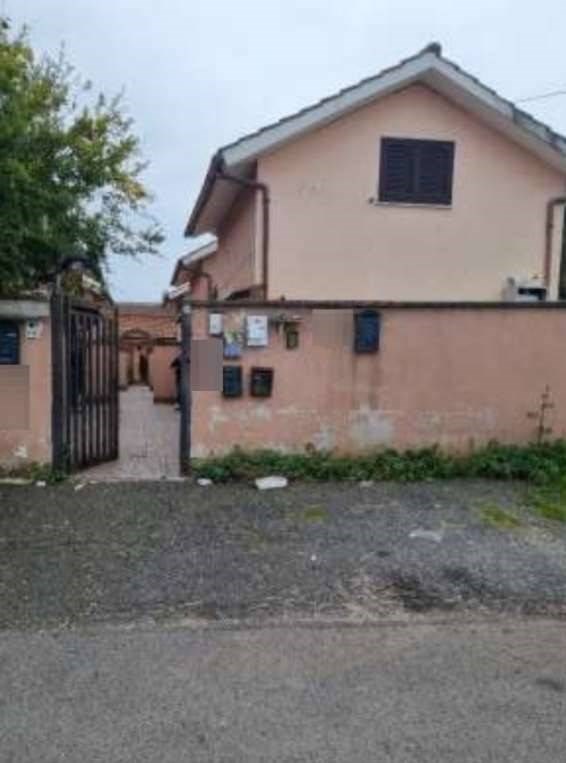 appartamento in vendita ad Ardea in zona Castagnola