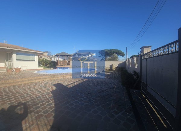 casa indipendente in vendita ad Ardea in zona Nuova California