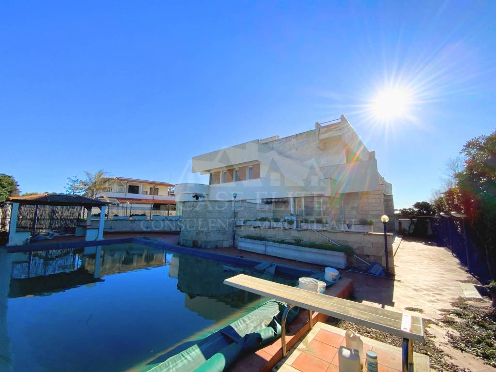 casa indipendente in vendita ad Ardea