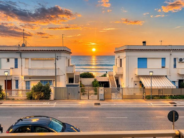 appartamento in vendita ad Ardea in zona Marina di Ardea