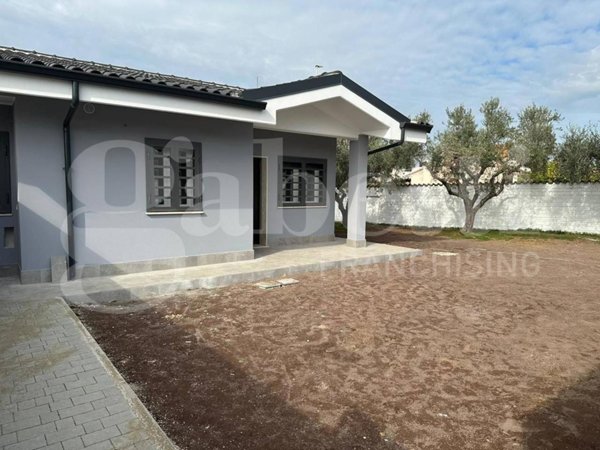 casa indipendente in vendita ad Ardea in zona Nuova California