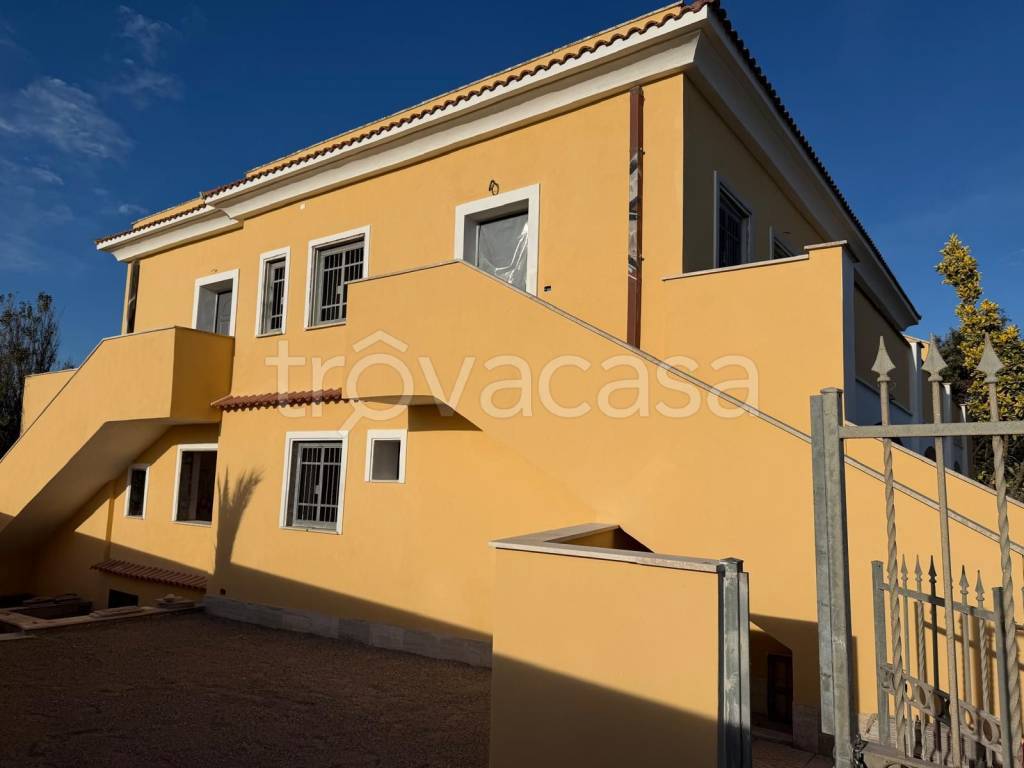 appartamento in vendita ad Ardea in zona Marina di Ardea