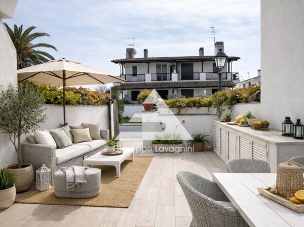 appartamento in vendita ad Ardea in zona Marina di Ardea