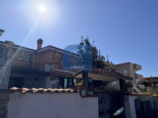 casa indipendente in vendita ad Ardea in zona Nuova California