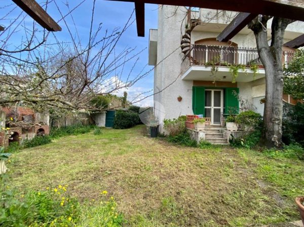 casa indipendente in vendita ad Ardea