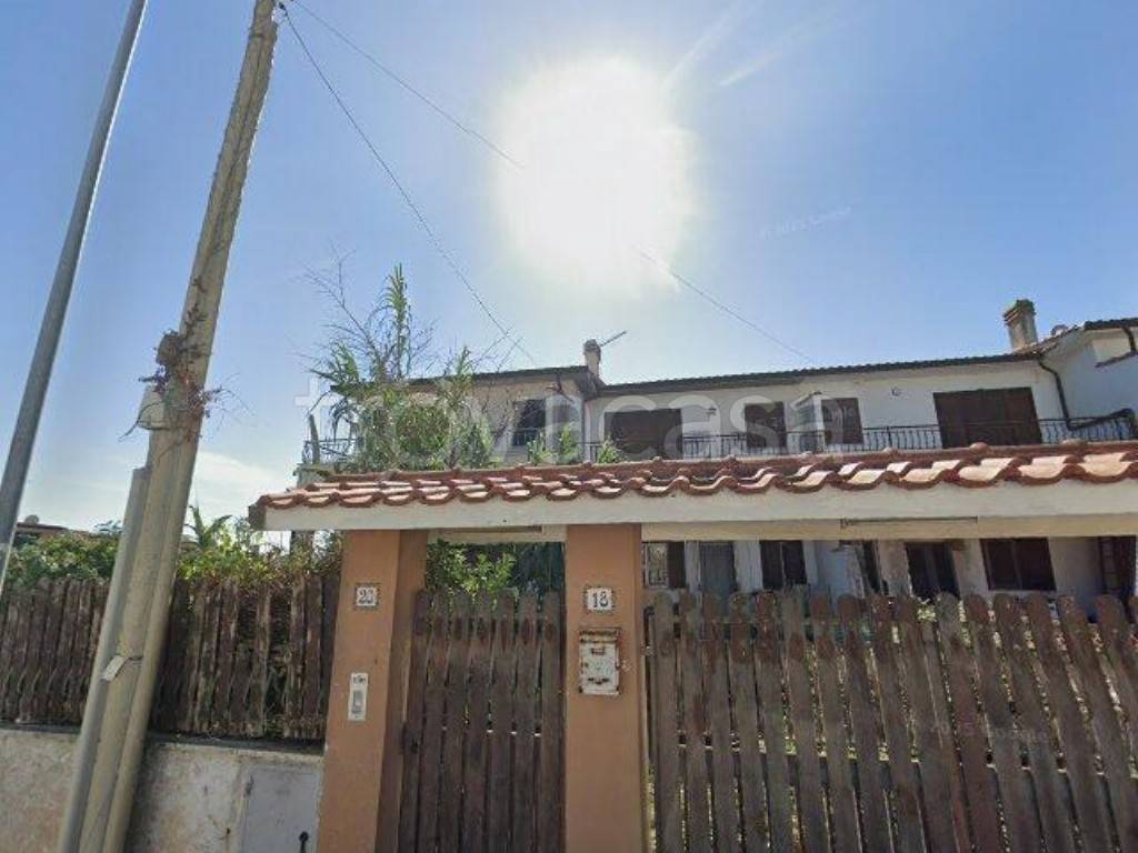 casa indipendente in vendita ad Ardea in zona Colle Romito