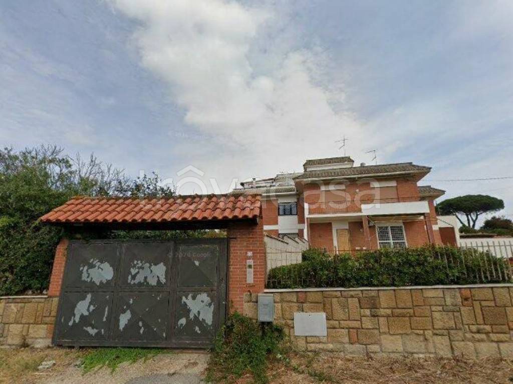 appartamento in vendita ad Ardea in zona Marina di Ardea