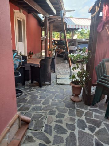 casa indipendente in vendita ad Ardea in zona Nuova Florida