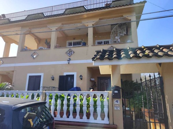 appartamento in vendita ad Ardea in zona Castagnetta