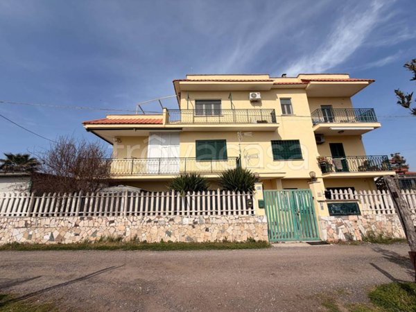 appartamento in vendita ad Ardea in zona Nuova California