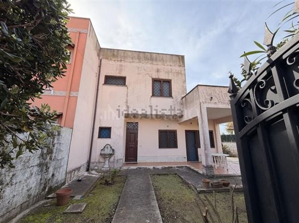 casa indipendente in vendita ad Ardea in zona Nuova California