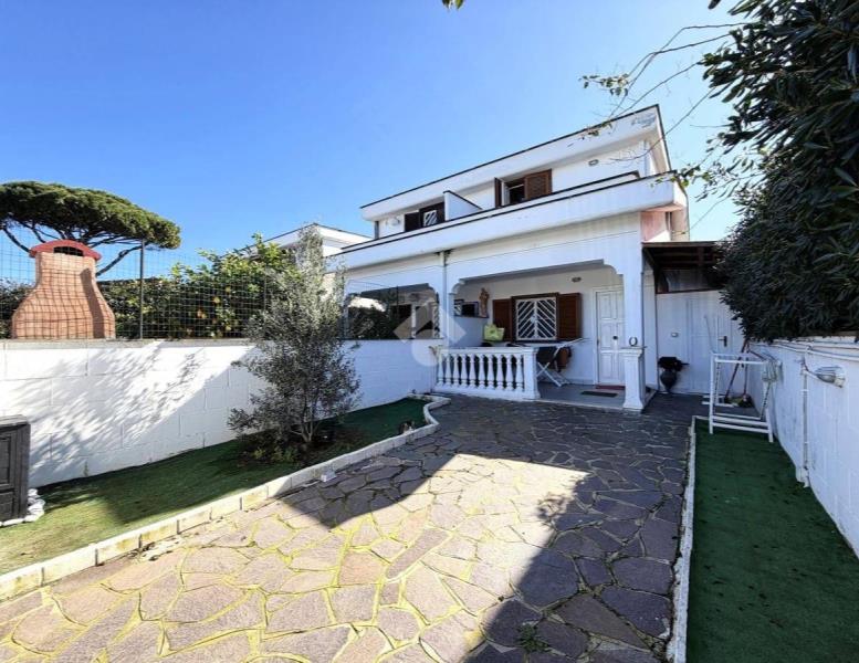 casa indipendente in vendita ad Ardea in zona Nuova California