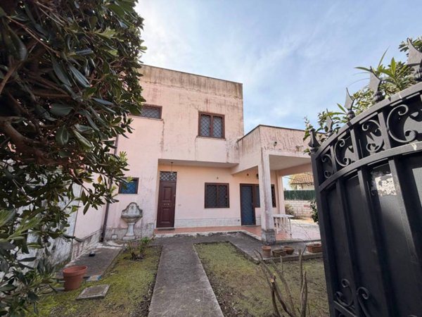 casa indipendente in vendita ad Ardea in zona Nuova California