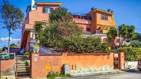 appartamento in vendita ad Ardea in zona Marina di Ardea