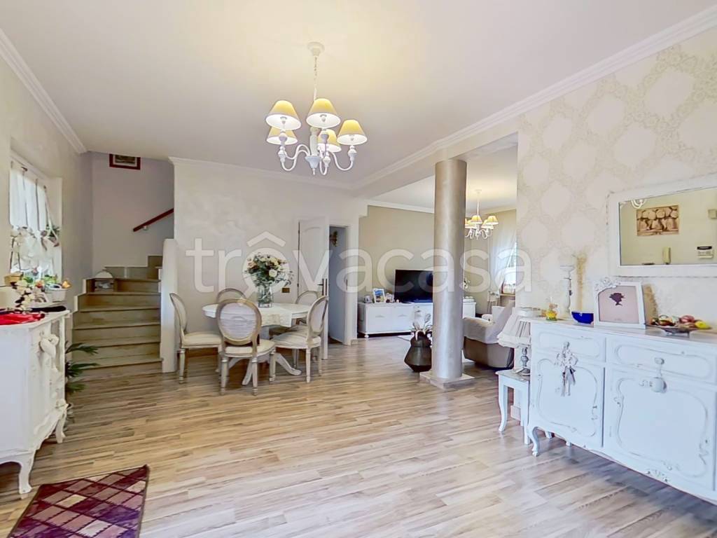 casa indipendente in vendita ad Ardea in zona Marina di Ardea