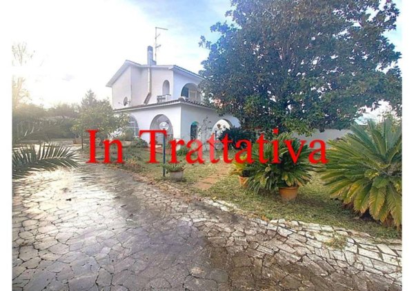 casa indipendente in vendita ad Ardea in zona Marina di Ardea