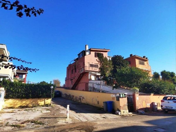 appartamento in vendita ad Ardea in zona Marina di Ardea