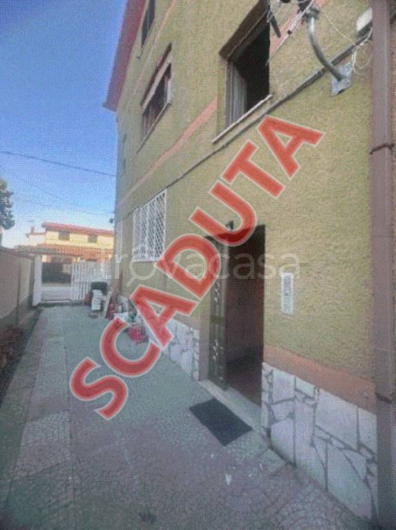 appartamento in vendita ad Ardea in zona Marina di Ardea