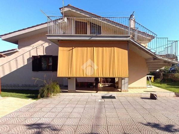casa indipendente in vendita ad Ardea in zona Banditella