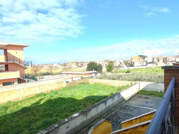 appartamento in vendita ad Ardea in zona Nuova California