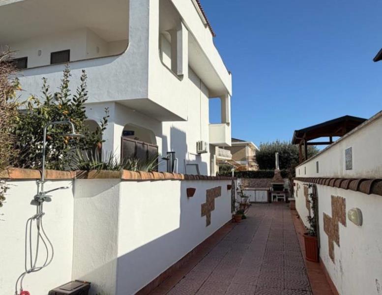 casa indipendente in vendita ad Ardea