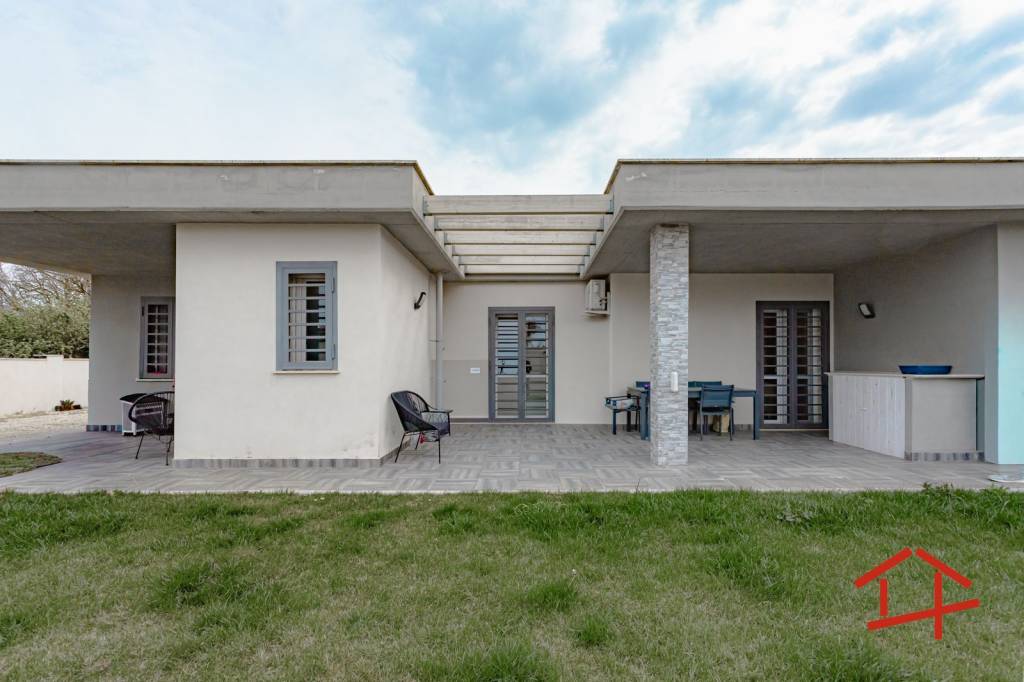 casa indipendente in vendita ad Ardea in zona Nuova Florida