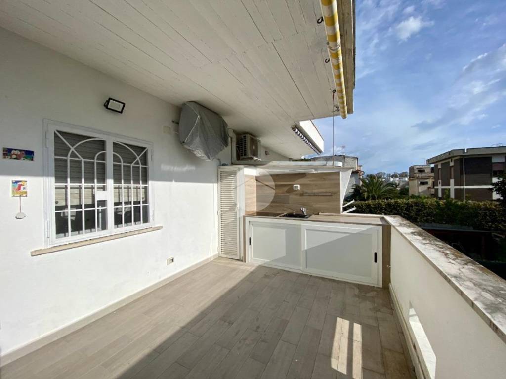 appartamento in vendita ad Ardea in zona Marina di Ardea