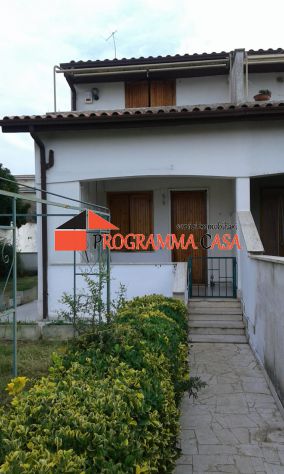 casa indipendente in vendita ad Ardea in zona Nuova Florida