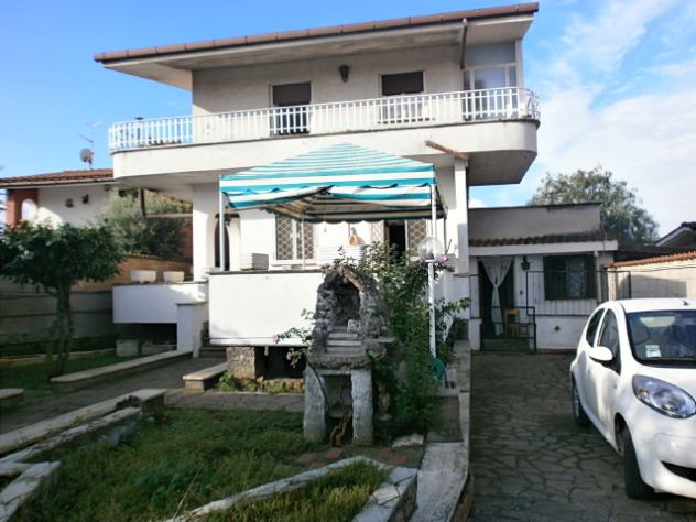 casa indipendente in vendita ad Ardea in zona Nuova Florida