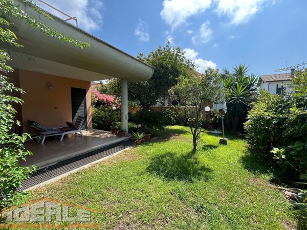 casa indipendente in vendita ad Ardea in zona Colle Romito