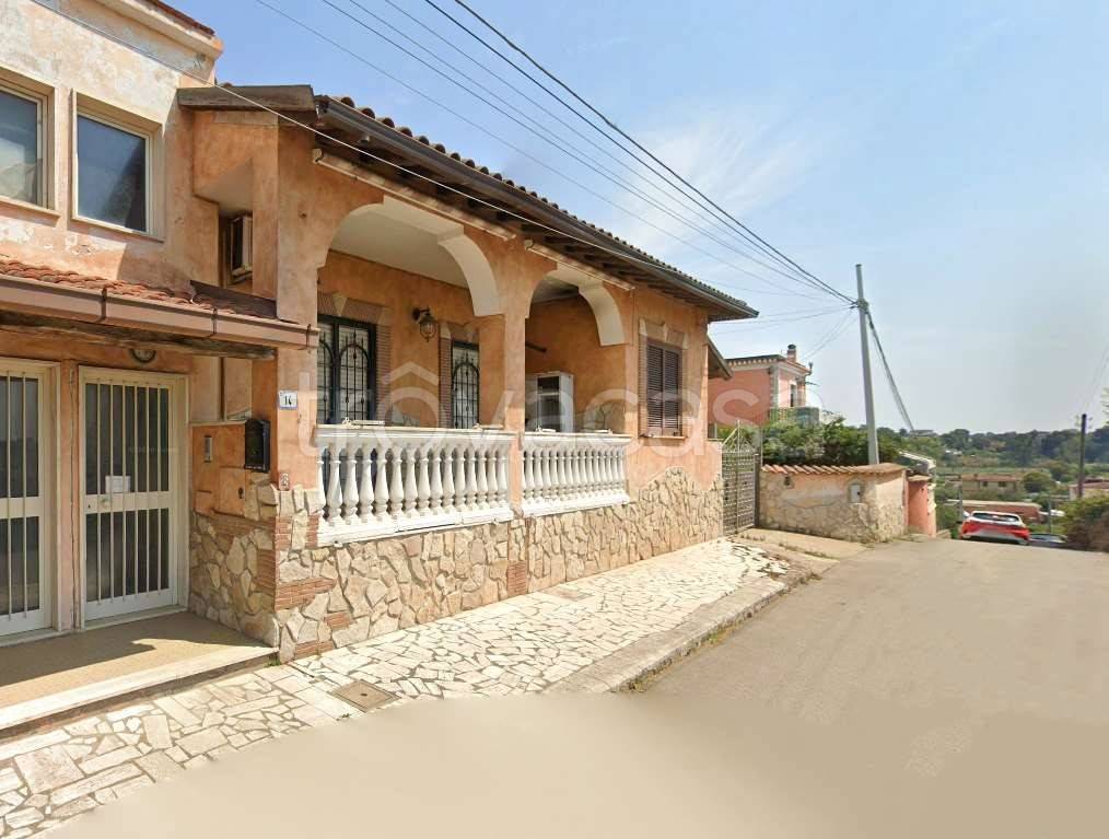 appartamento in vendita ad Ardea in zona Banditella