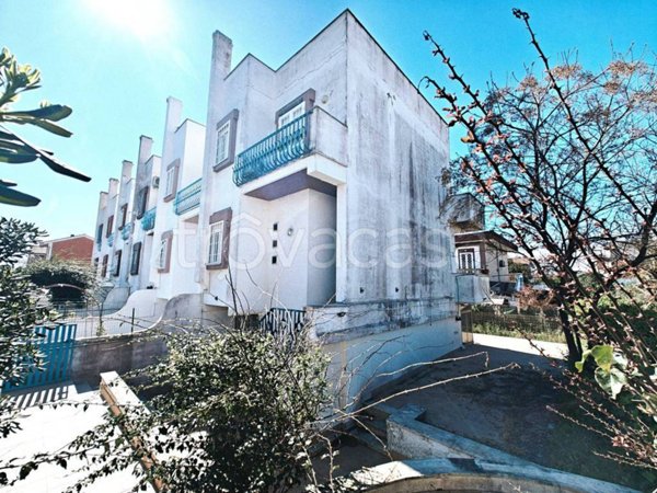 casa indipendente in vendita ad Ardea in zona Marina di Ardea