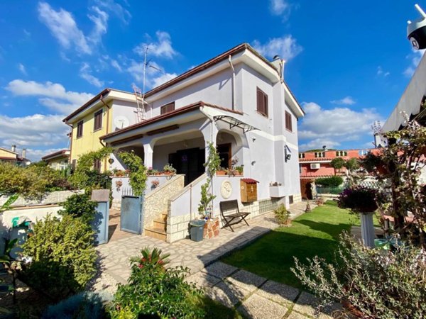 casa indipendente in vendita ad Ardea in zona Nuova Florida