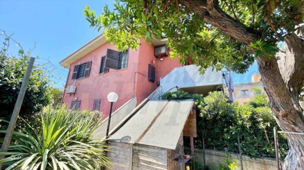 appartamento in vendita ad Ardea in zona Marina di Ardea