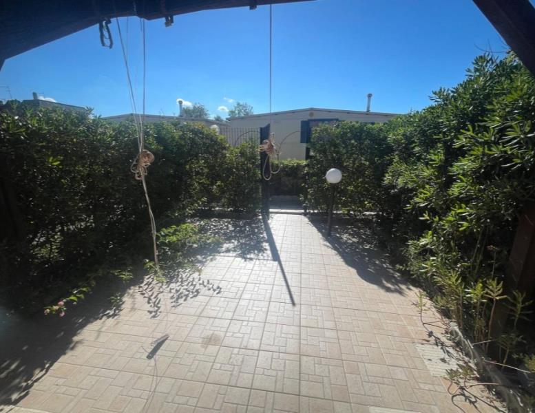 casa indipendente in vendita ad Ardea in zona Marina di Ardea