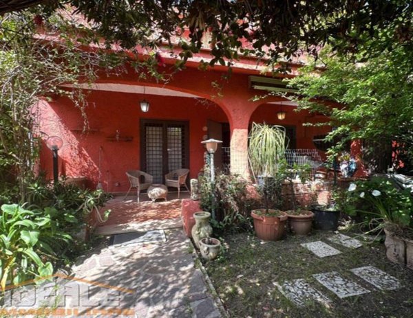 appartamento in vendita ad Ardea in zona Colle Romito