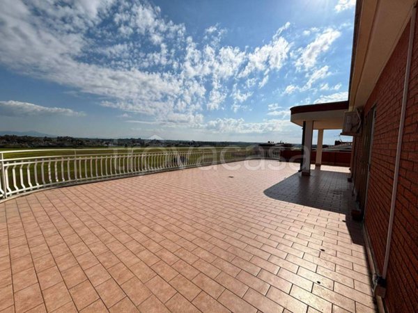 appartamento in vendita ad Ardea in zona Marina di Ardea