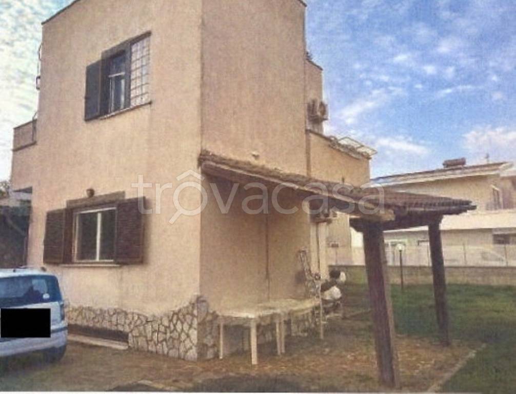 casa indipendente in vendita ad Ardea in zona Nuova California