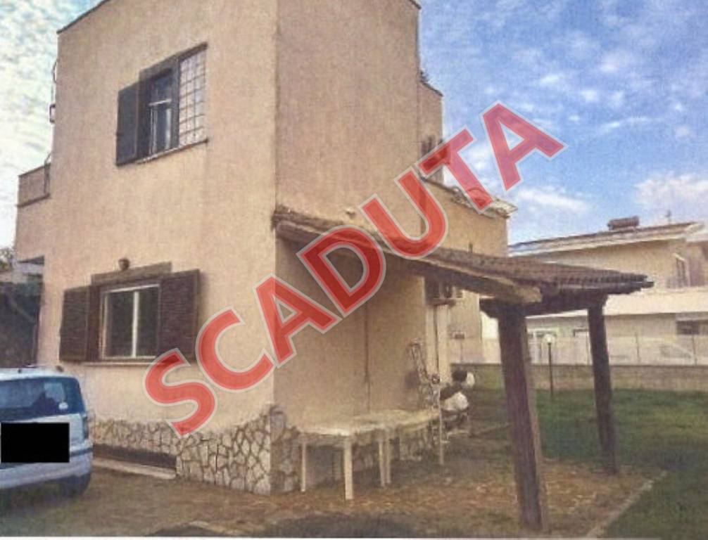 casa indipendente in vendita ad Ardea in zona Nuova California