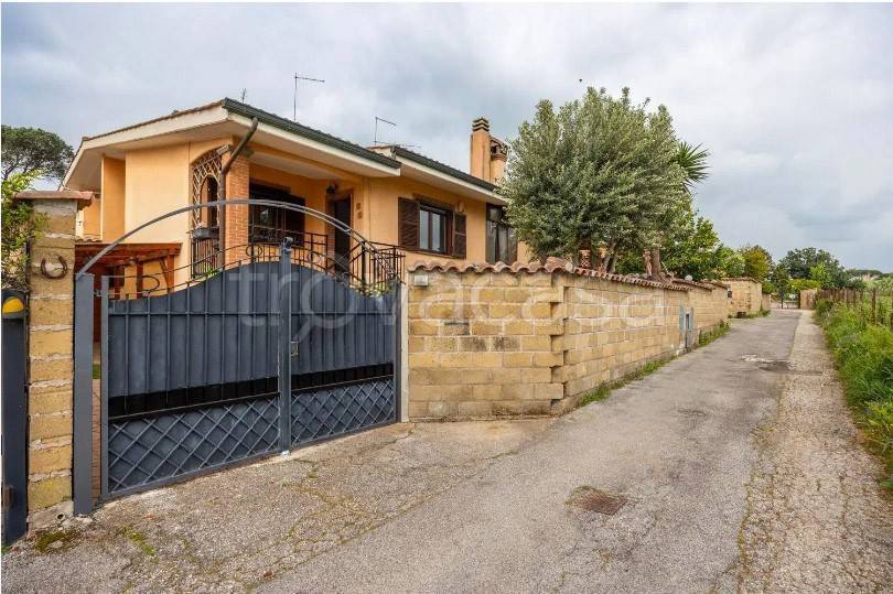 casa indipendente in vendita ad Ardea in zona Nuova Florida