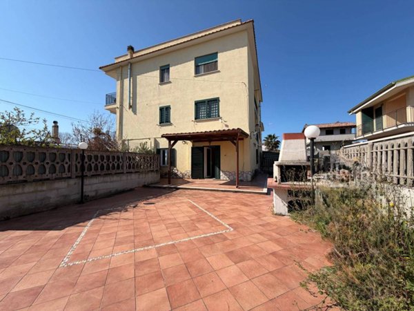 appartamento in vendita ad Ardea in zona Nuova California