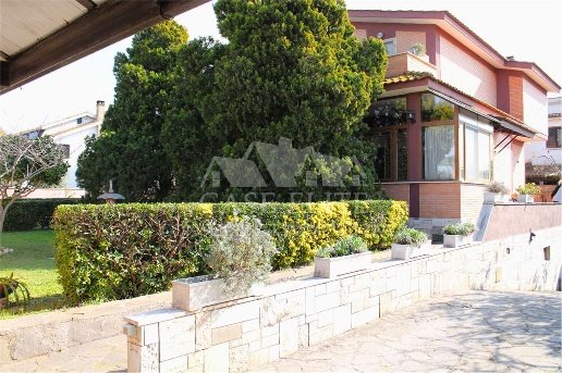 casa indipendente in vendita ad Ardea in zona Nuova Florida