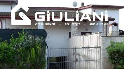 casa indipendente in vendita ad Ardea in zona Colle Romito