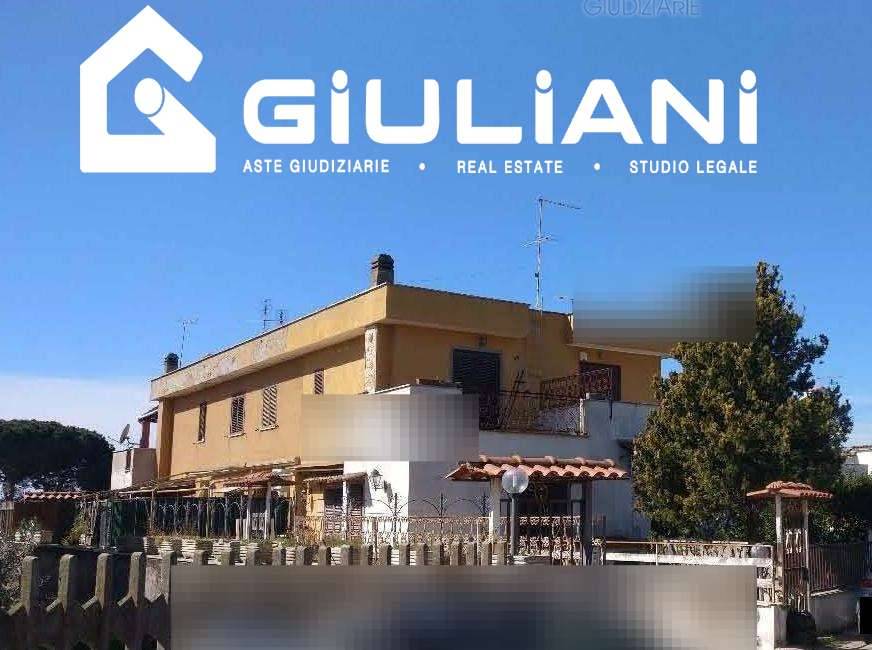 appartamento in vendita ad Ardea in zona Marina di Ardea