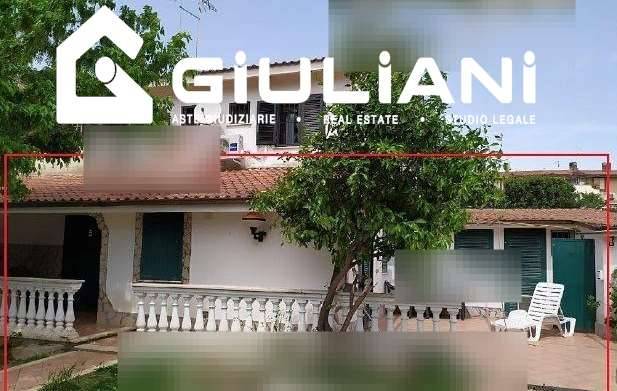 appartamento in vendita ad Ardea in zona Marina di Ardea