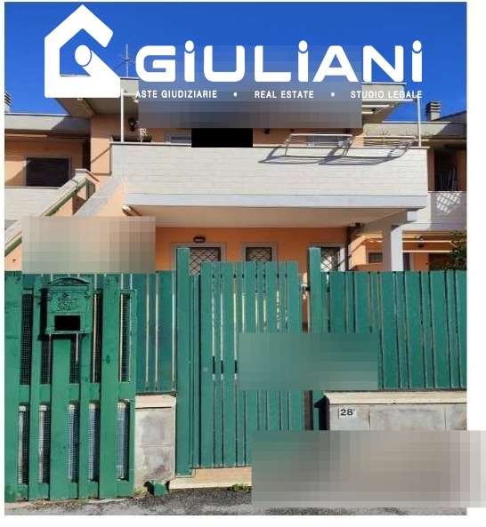appartamento in vendita ad Ardea in zona Marina di Ardea